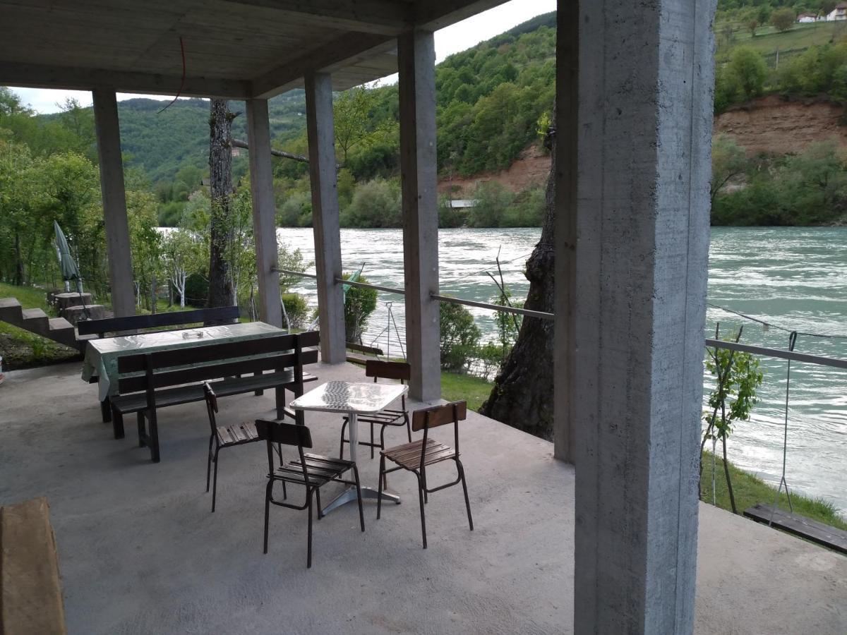 Vikendica Pored Drine Foca Handici Luaran gambar