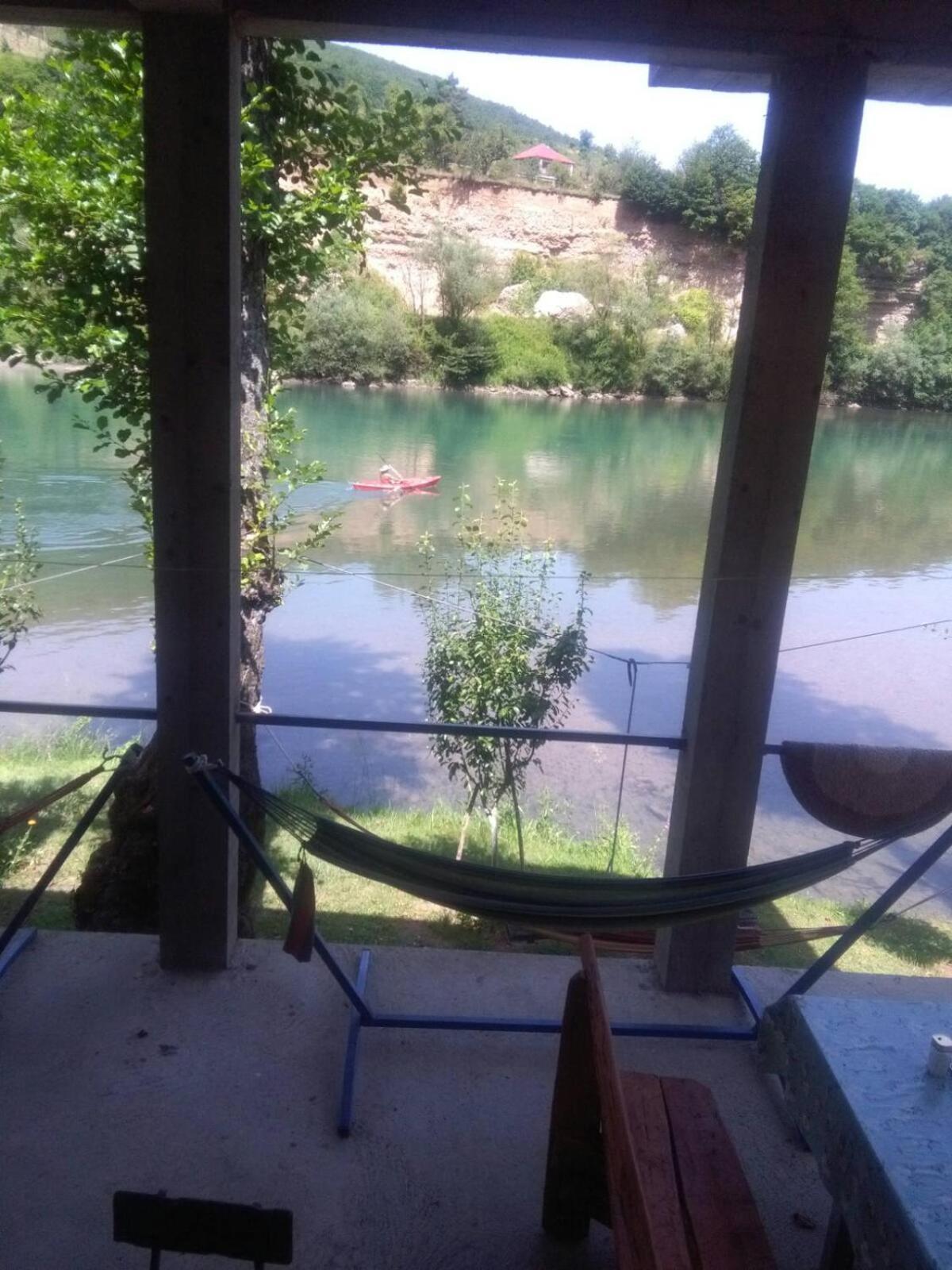 Vikendica Pored Drine Foca Handici Luaran gambar