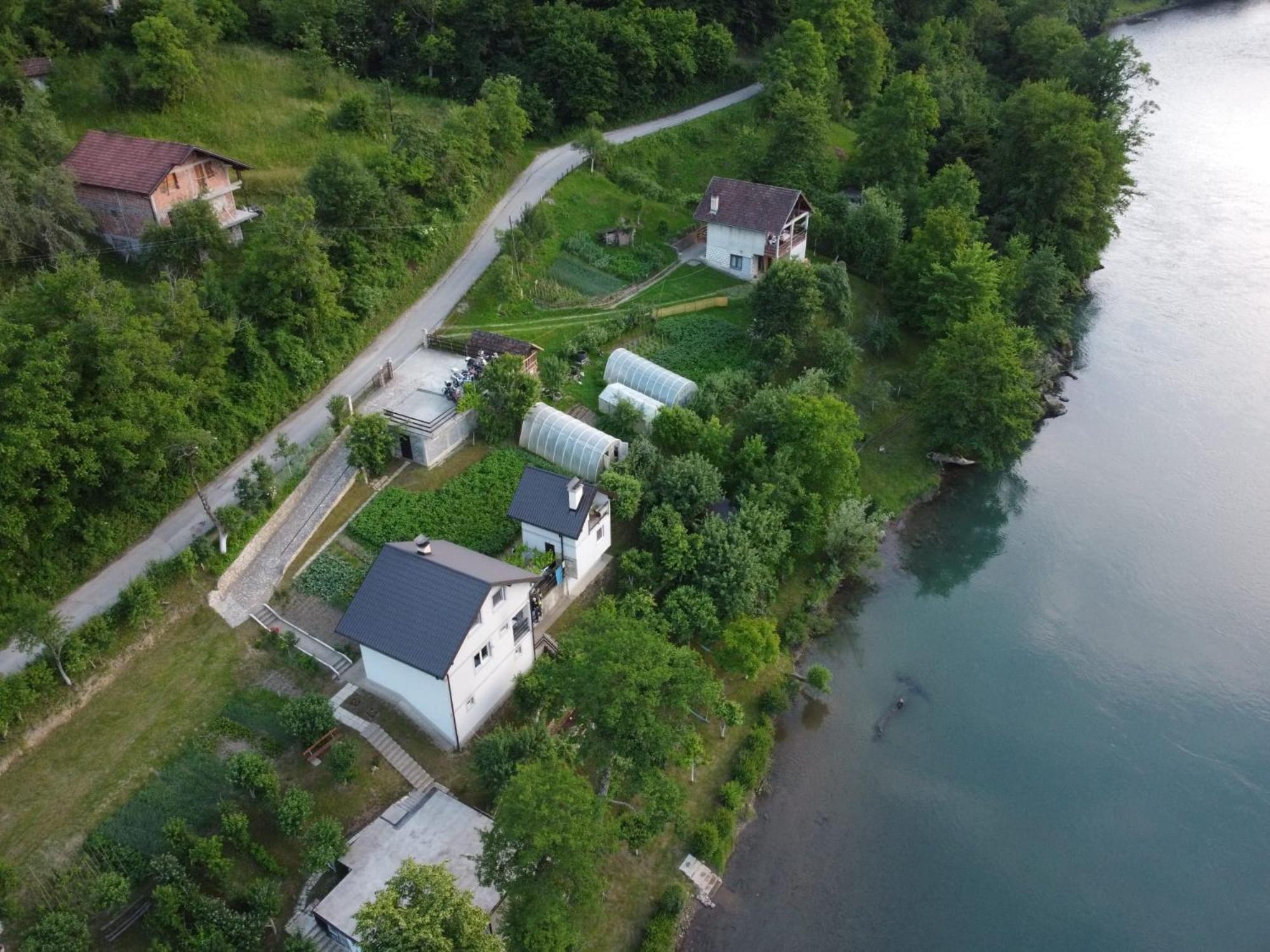Vikendica Pored Drine Foca Handici Luaran gambar